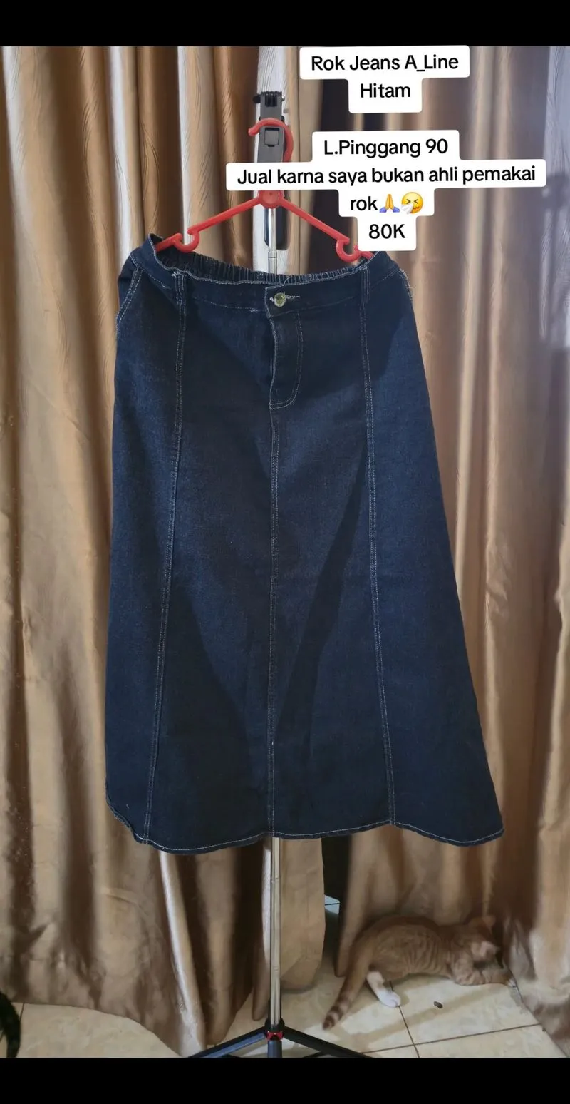 Preloved rok a line photo 1