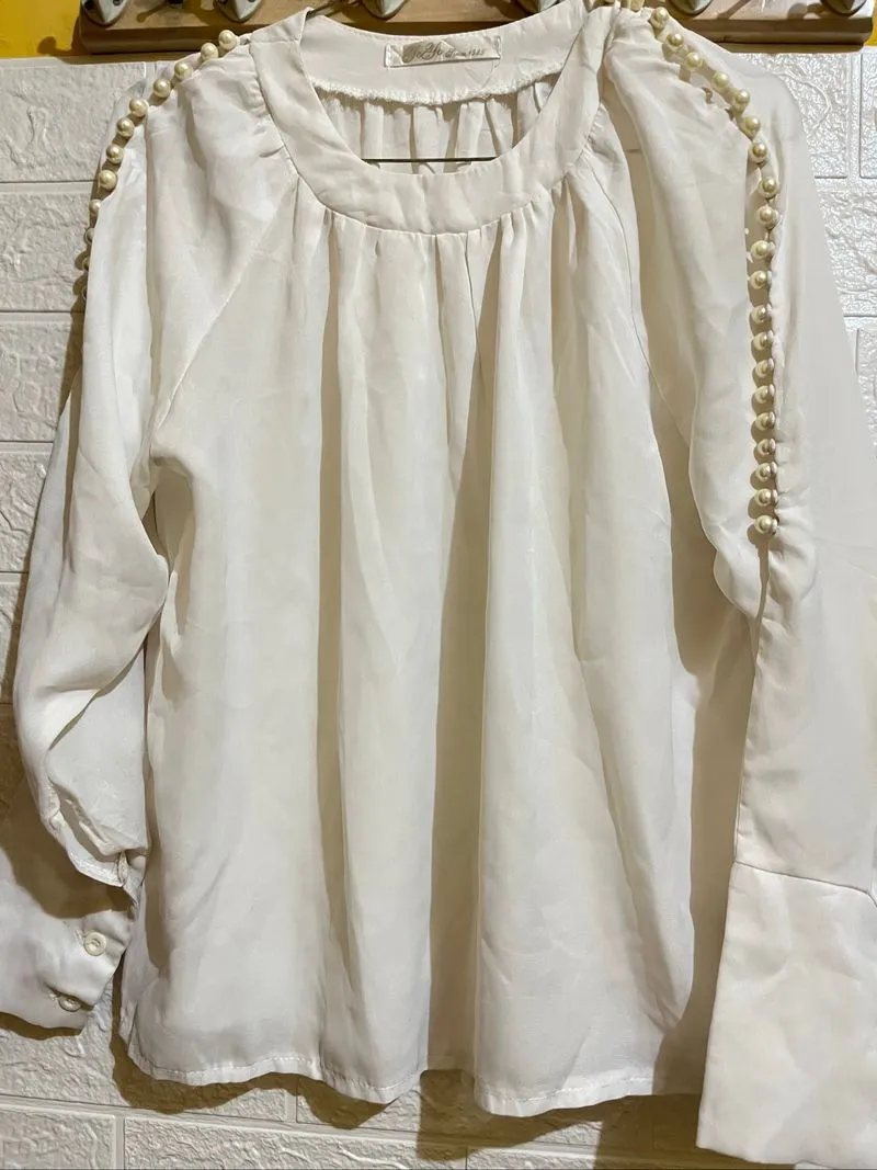 blouse photo 1