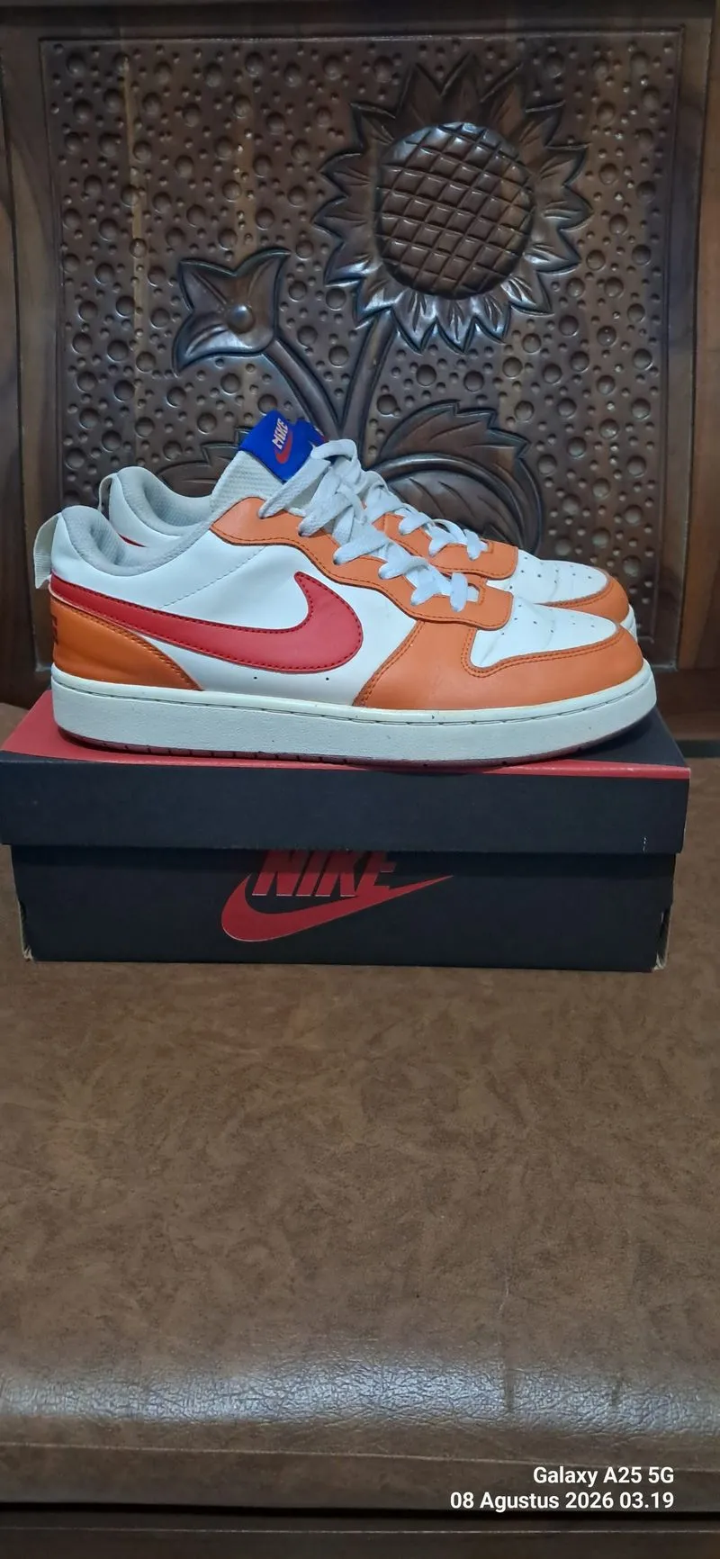 Casual Shoes Nike Court Borough Low 2 GS dalam varian warna  photo 1