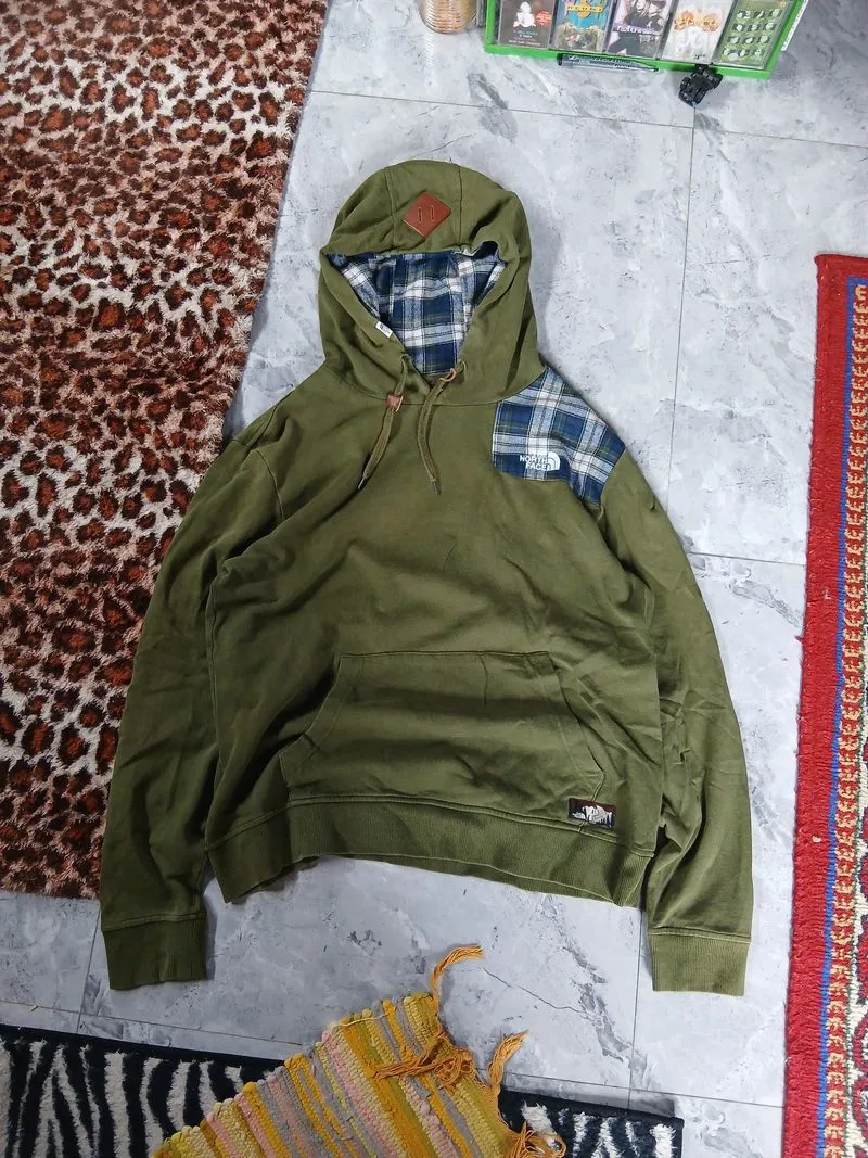 The North Face USA hoodie photo 1