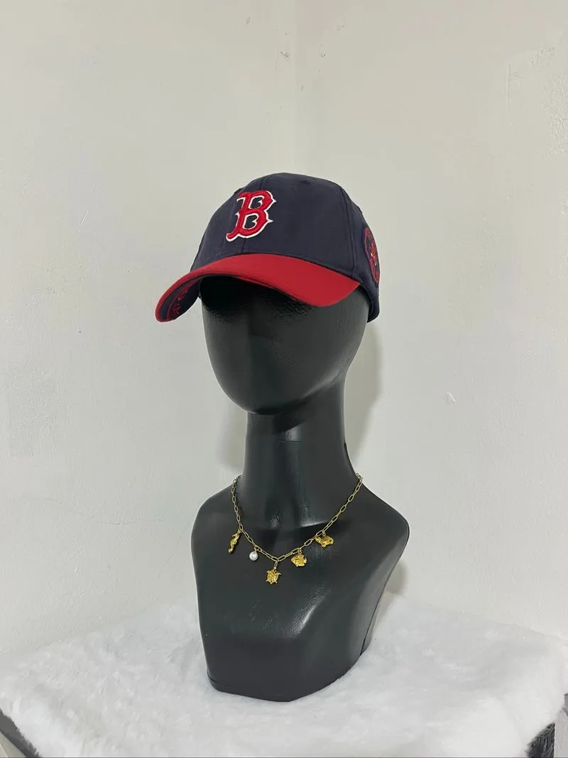caps logo B mlb photo 1