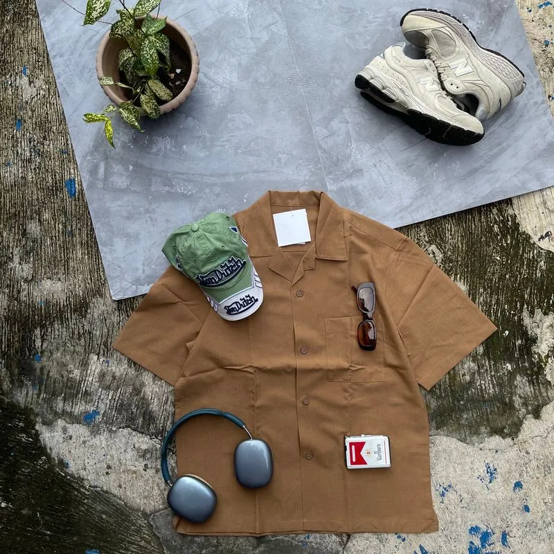 Uniqlo Grunge Indie Casual shirt Pria brown photo 1