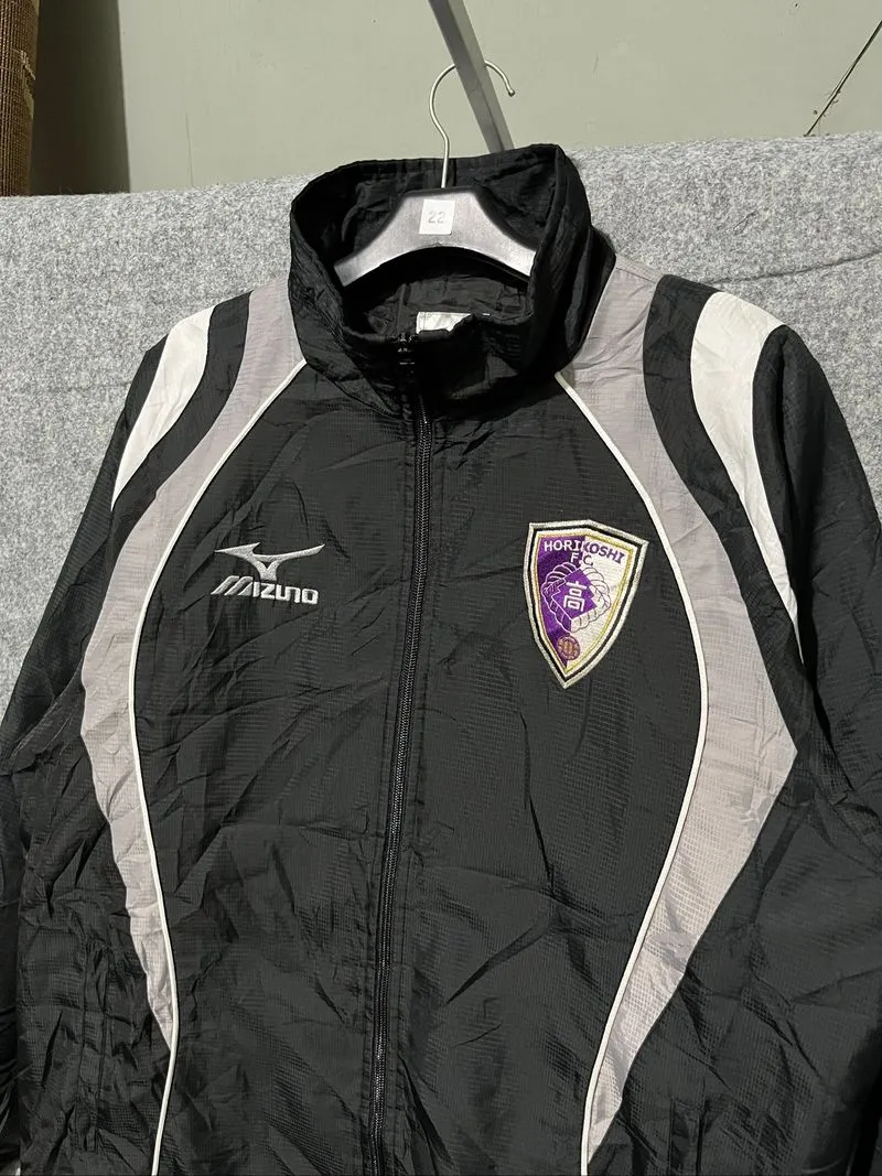 Vintage Mizuno Black Track Top Jacket ⚽️🏁 photo 1