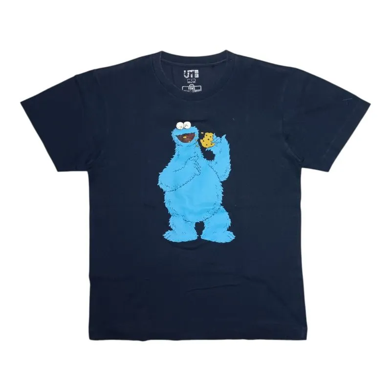 Uniqlo collabs Kaws Sesame Street Cookie Monster Tee photo 1