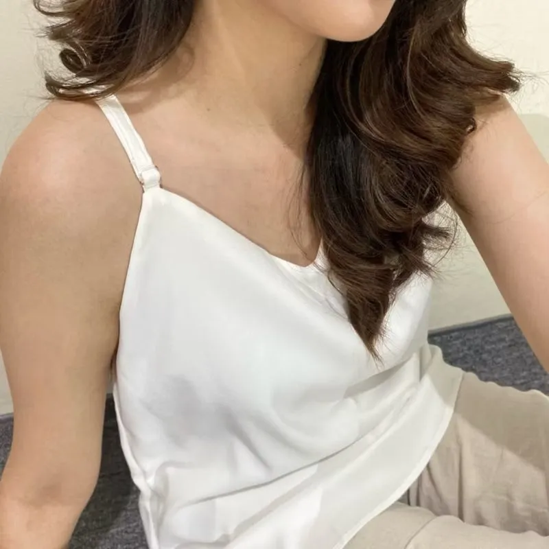 Blooming Lily Tanktop V-Neck White Tali BISA Diatur photo 1