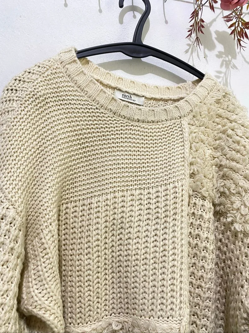 Sweater  photo 1