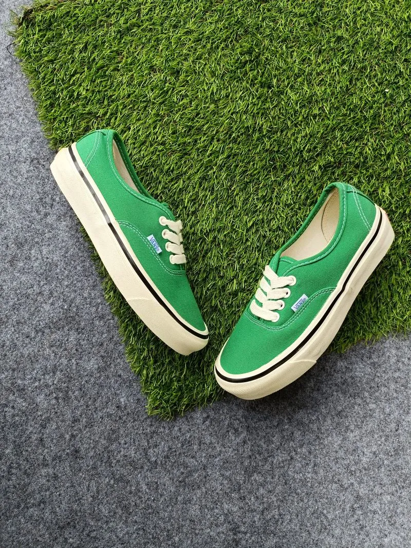 Vans photo 1