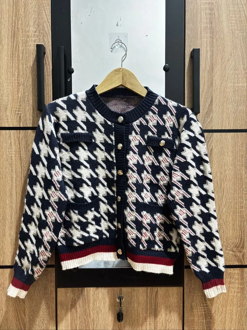 Cardigan photo 1