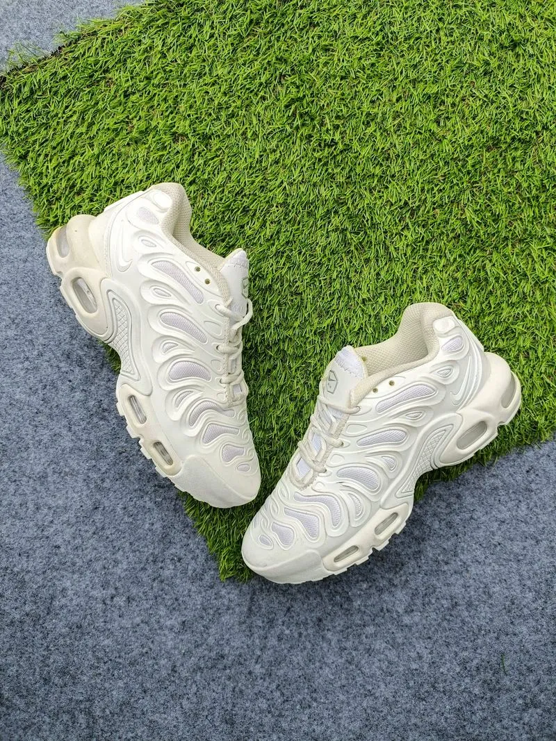 Nike air max plus Drift  photo 1