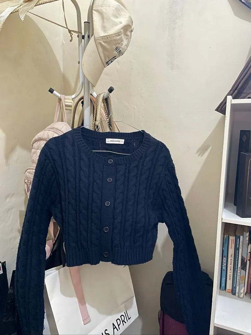 cardigan rajut kepang navy crop photo 1