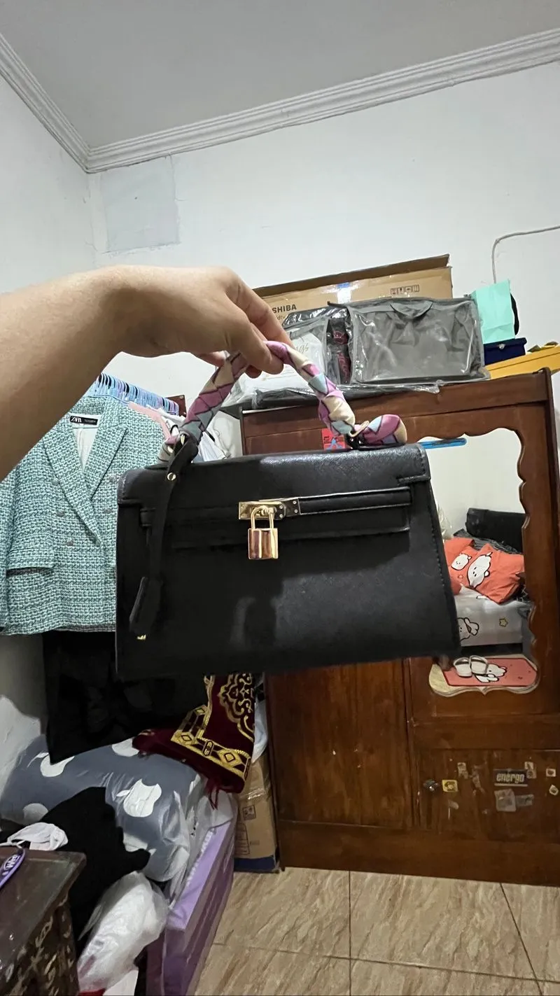 local brand bag photo 1