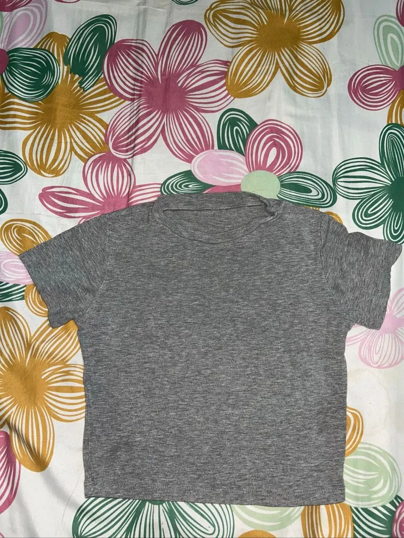 crop top abu photo 1