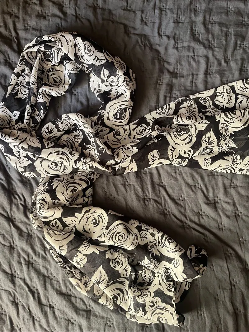 Rose Scarf/Pashmina Hijab photo 1