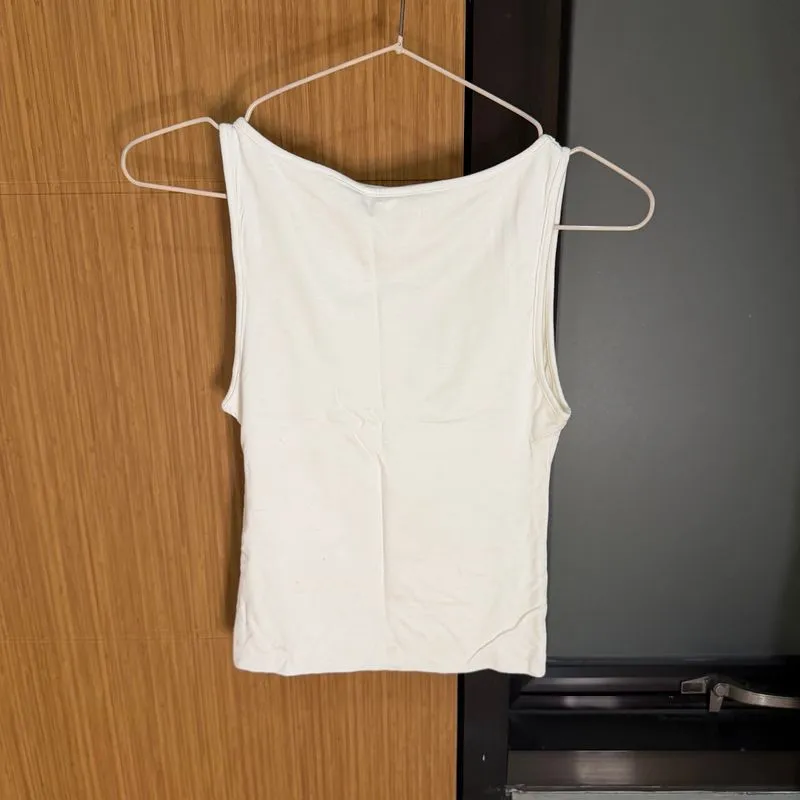 sleeveless tank top photo 1