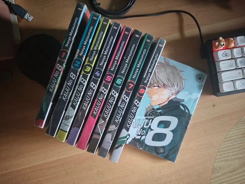 MANGA KAIJUU NO.8 photo 1