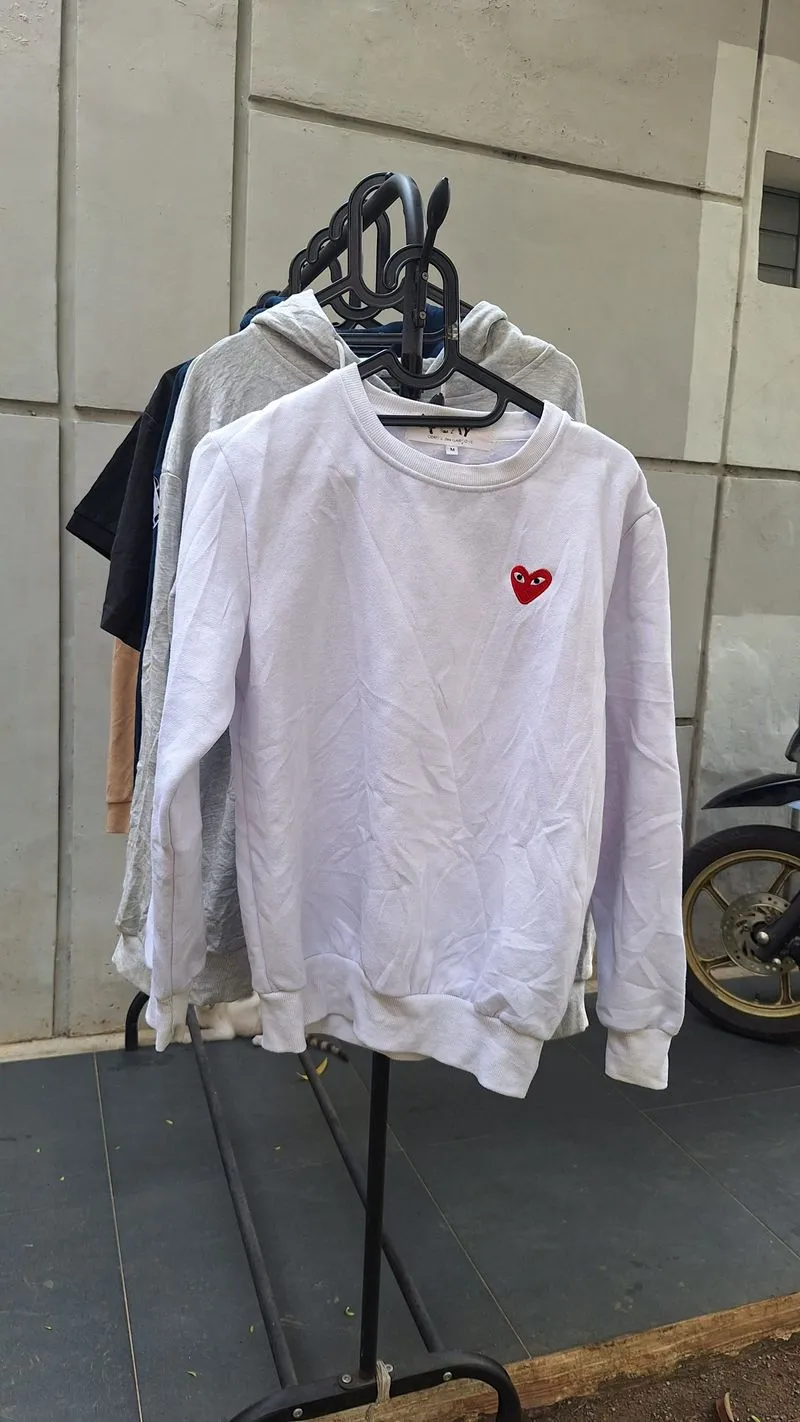 CREWNECK BY PLAY CDG photo 1