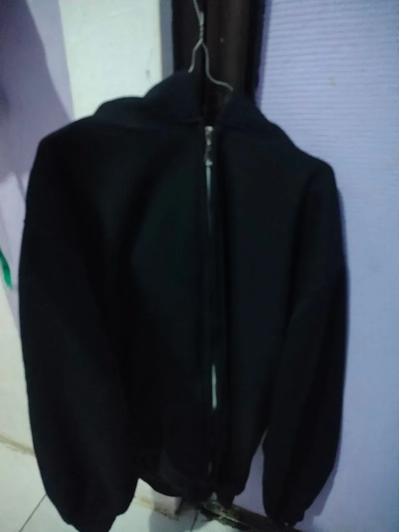 hoodie hitam zip photo 1