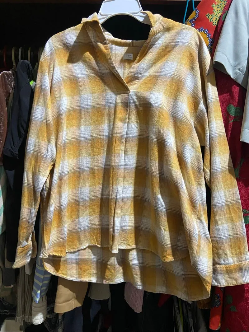 kemeja kuning uniqlo photo 1