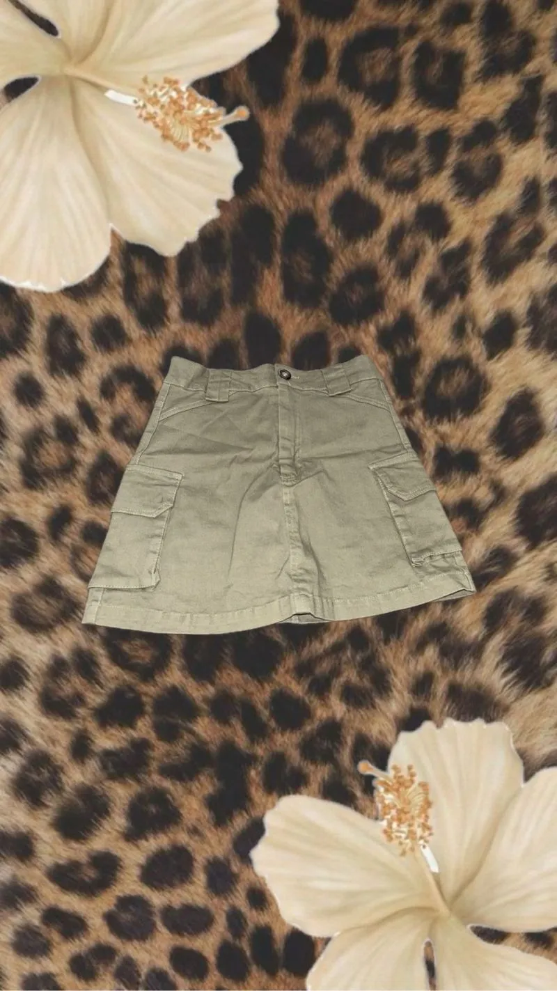 mini skirt  photo 1