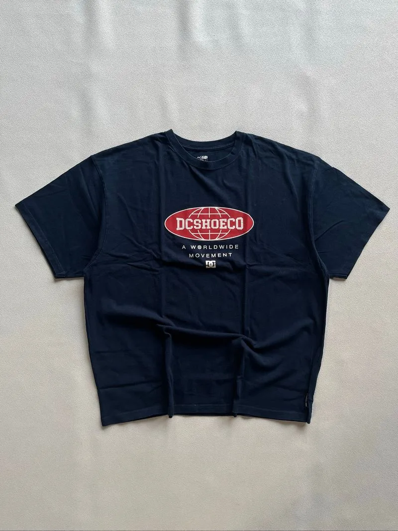 Kaos dc shoe boxy fit photo 1