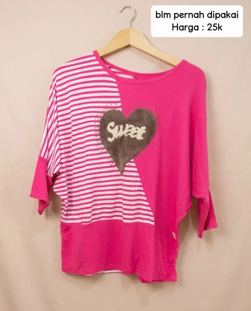 Kaos love pink wanita photo 1