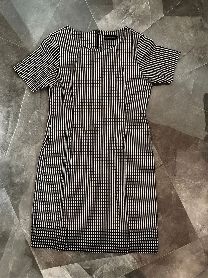 Dress The Executive   photo 1