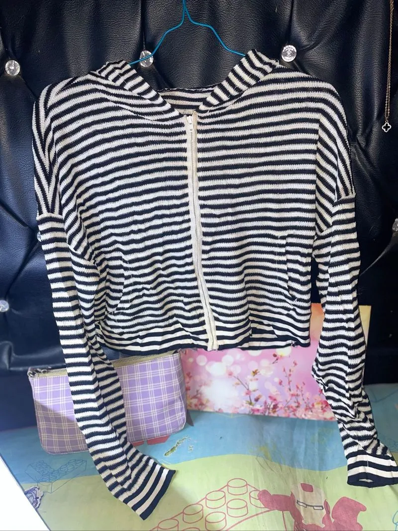     Cardigan Knit Stripe Black Whit photo 1