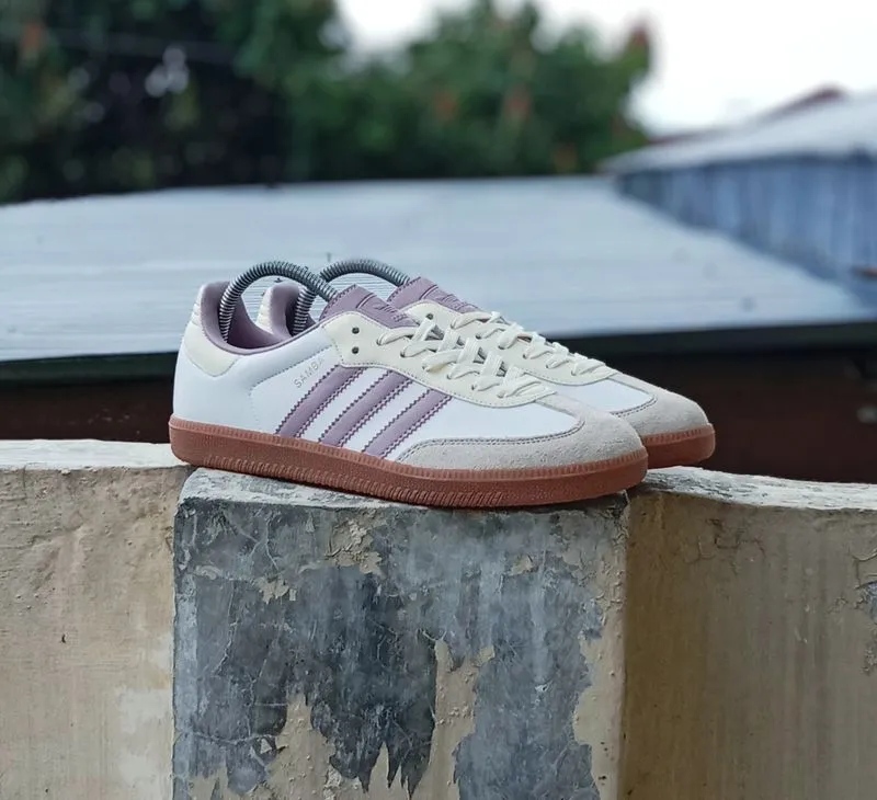 Adidas Streetwear Casual Sneakers Wanita purple white photo 1