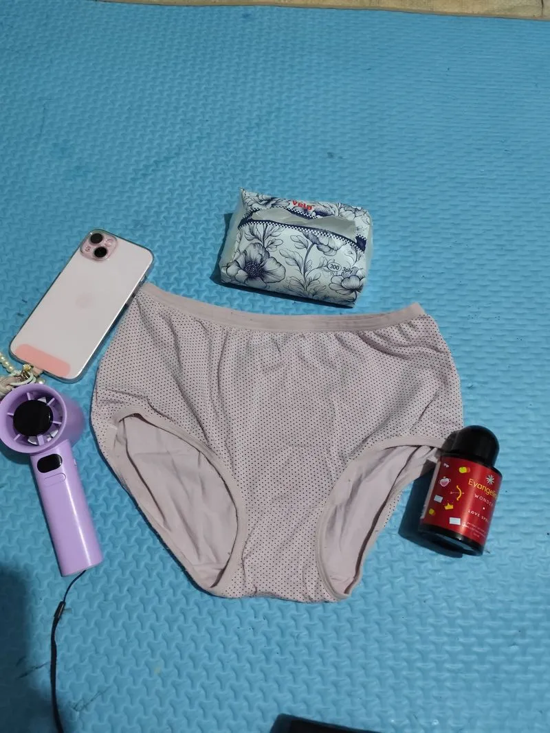 Polkadot celana dalam wanita photo 1