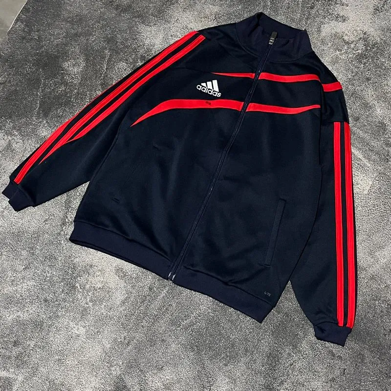 TC Adidas 3stripes photo 1