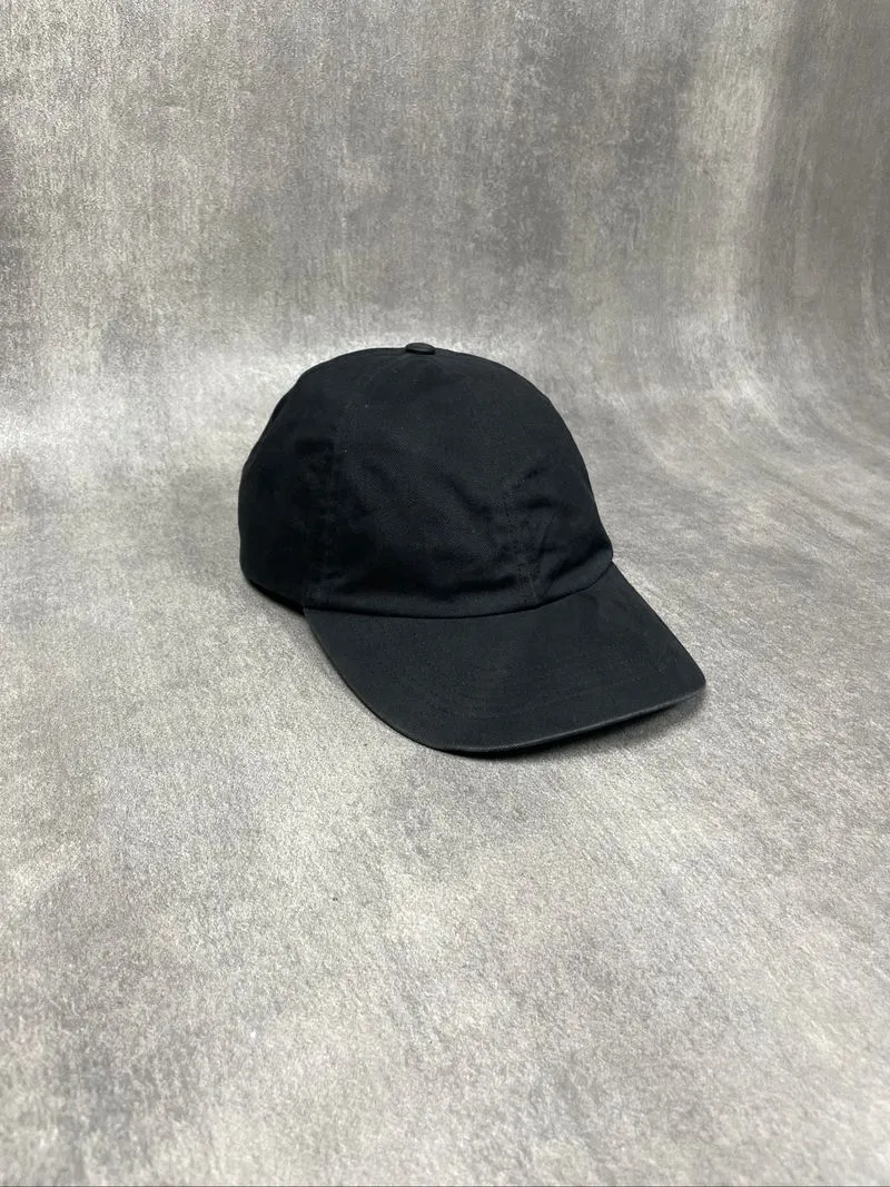 UNIQLO UV PROTECTIF TWILL CAPS LEATHER STRAP photo 1