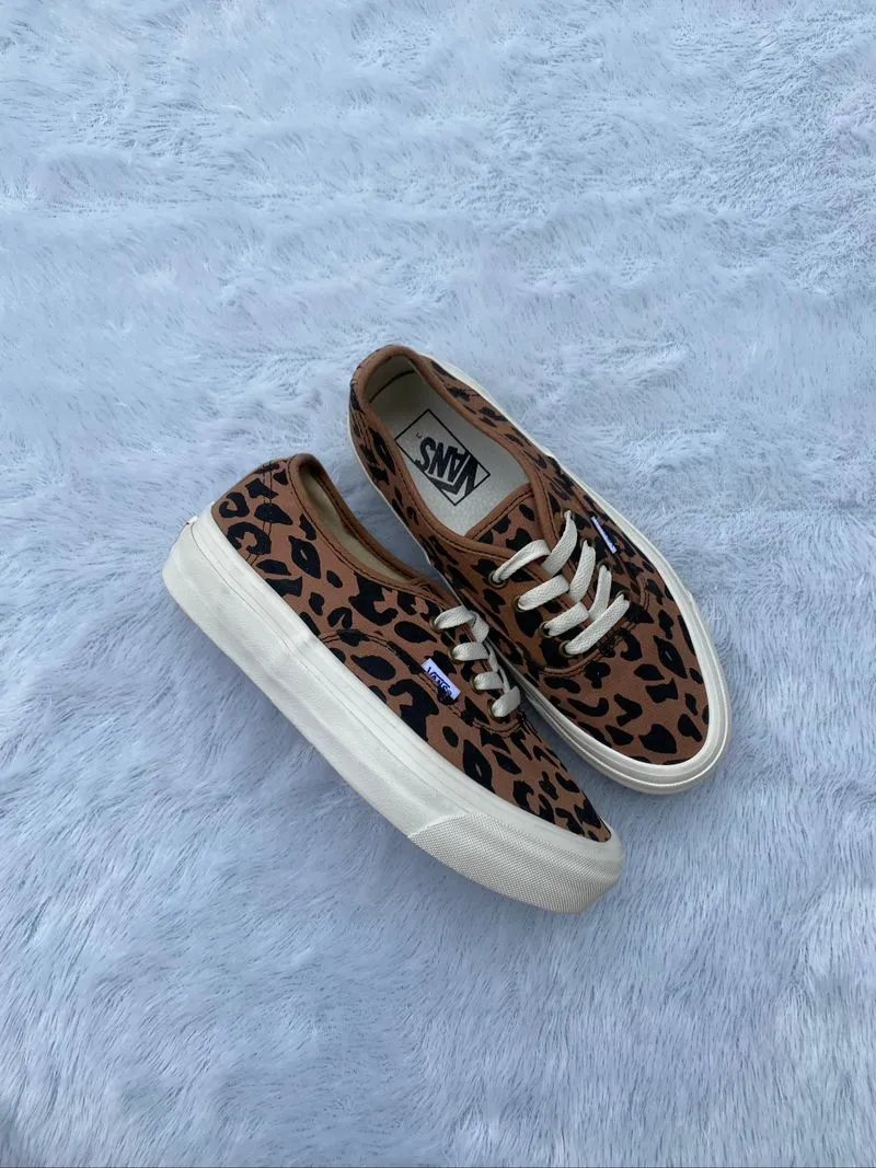Vans Authentic Leopard  photo 1