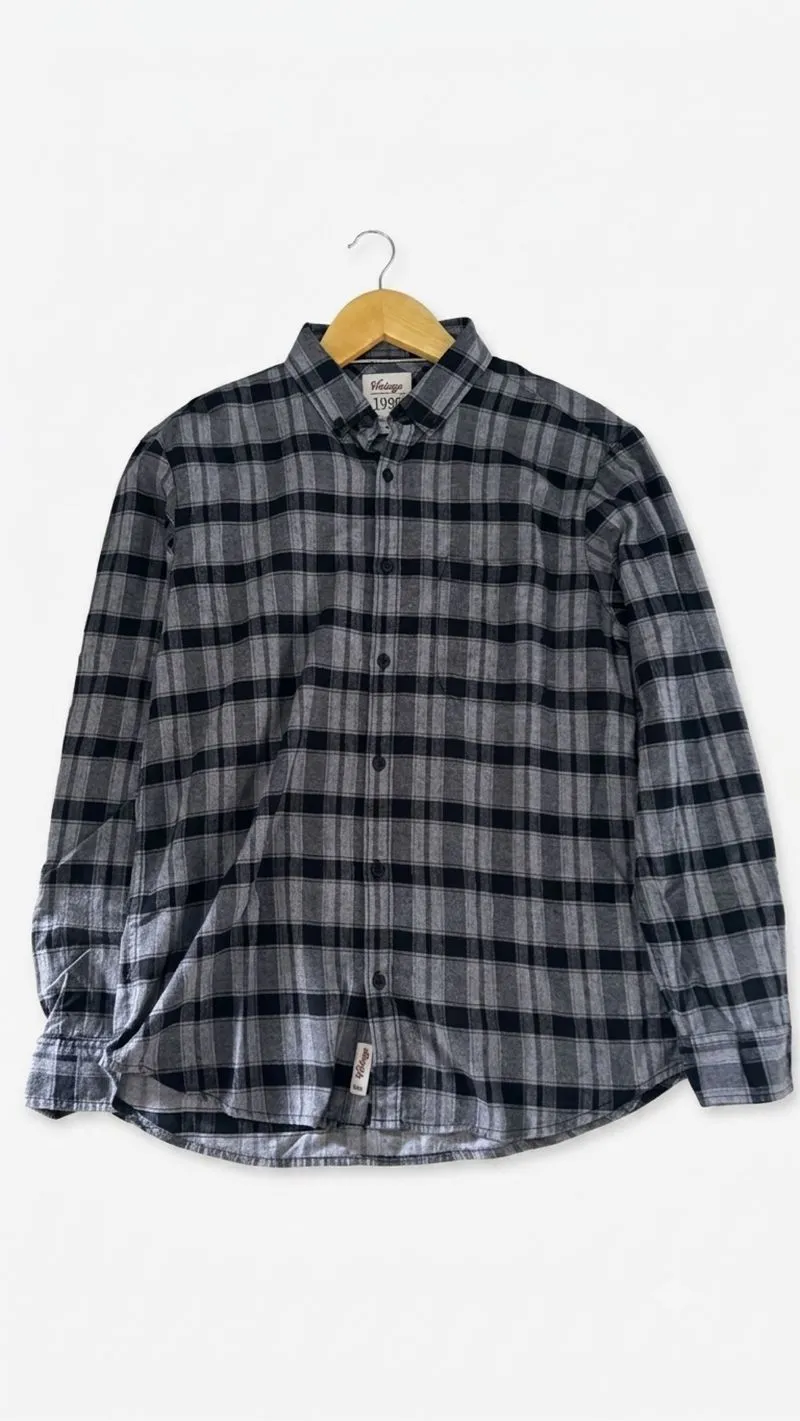 TRIPL3 flanel photo 1
