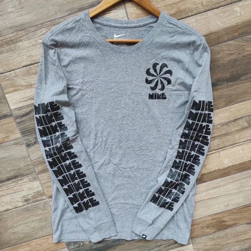 Kaos nike long sleeve size M photo 1