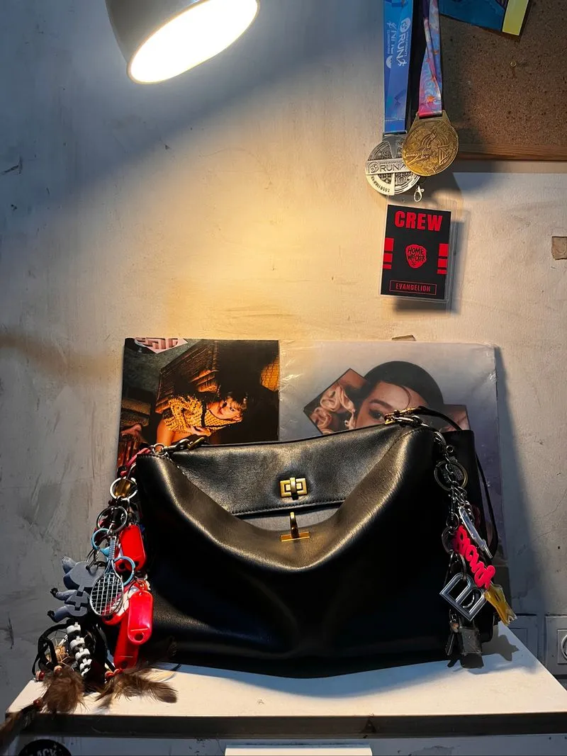 R0D30 bag (no brand) size medium photo 1