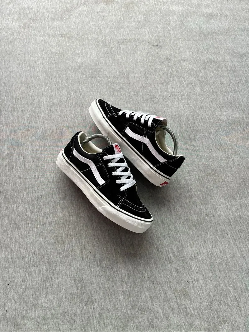 Vans Sk8 Low OG Black White photo 1