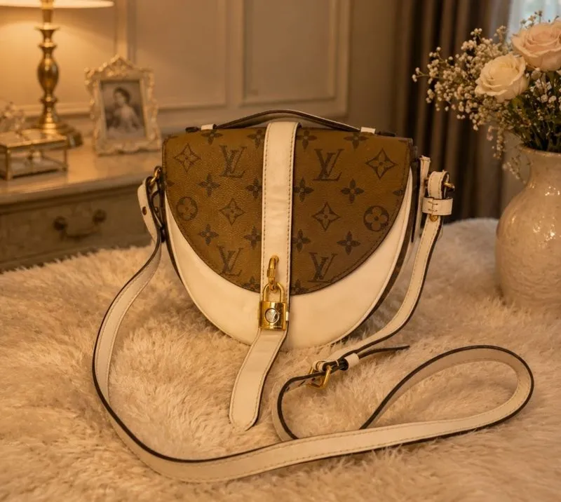 LV chantily auth legit photo 1