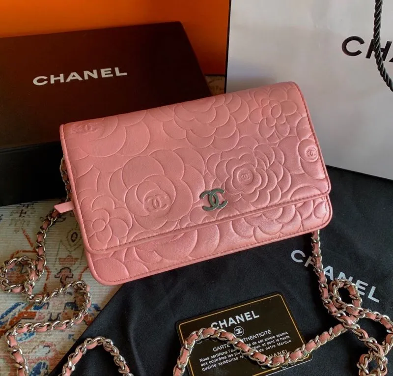 CHANEL CAMELLIA WOC CALFSKIN NO.16 photo 1