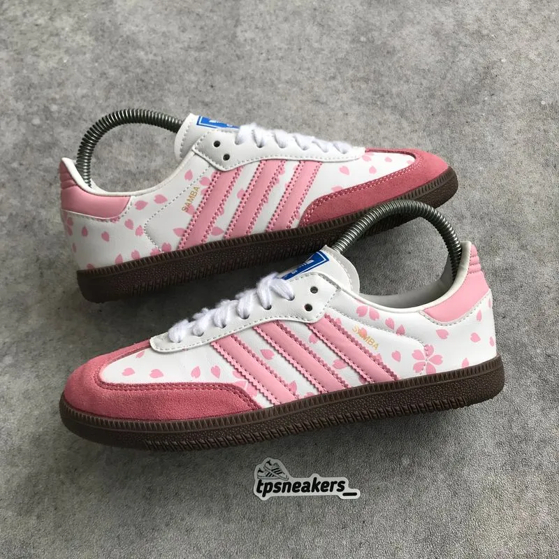 Adidas Casual Sneakers Wanita white pink photo 1