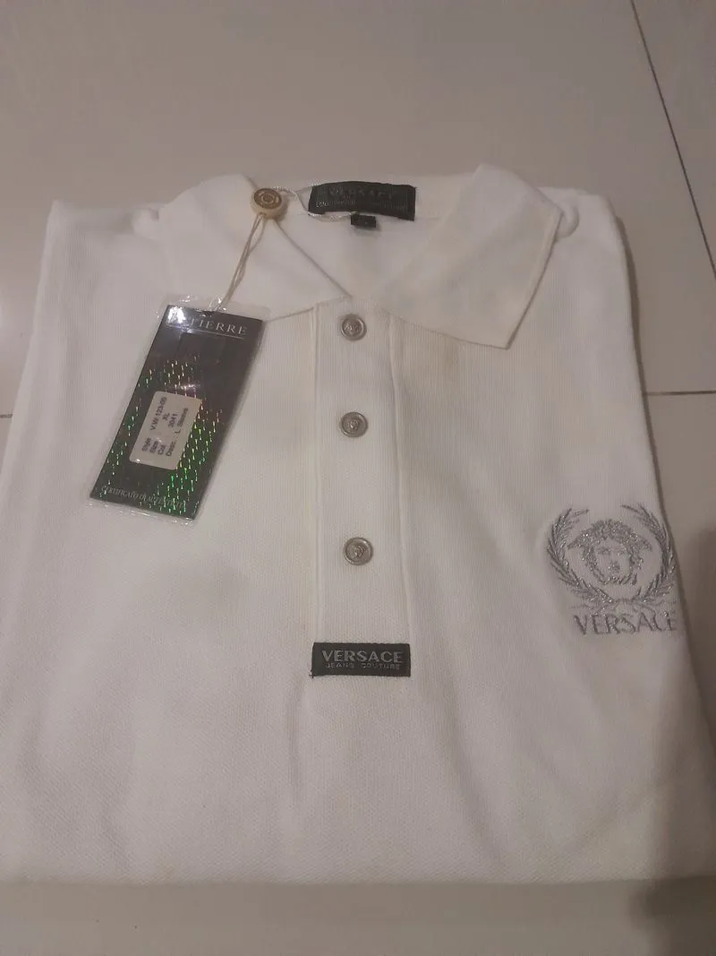 T shirt putih versace ukuran L photo 1