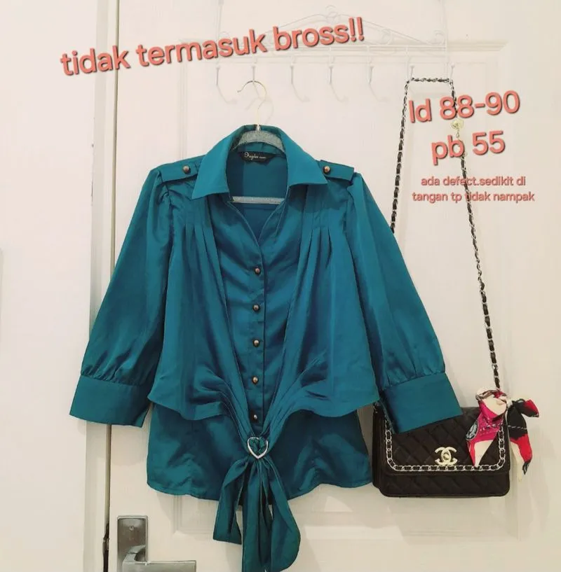 Kemeja vintage warna rubi photo 1
