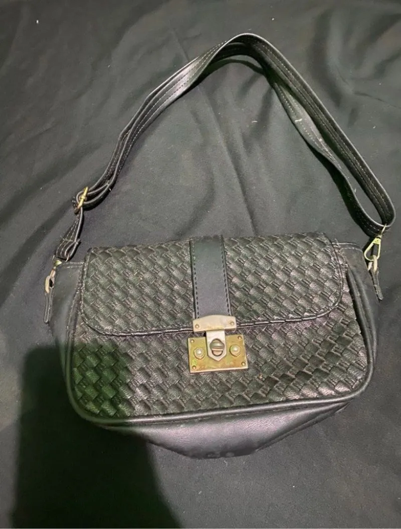 tas hitam photo 1