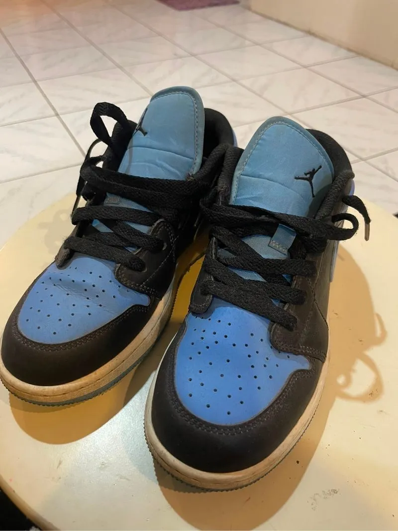 Nike Air Jordan photo 1