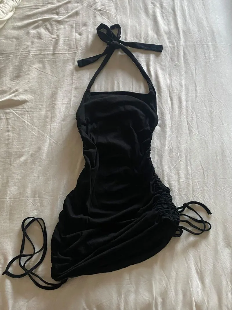 Black mini dress photo 1