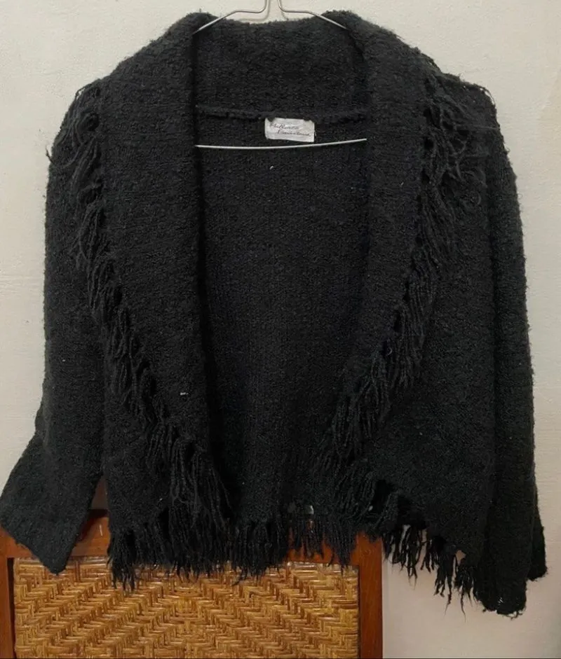Outer knit black crop top aesthetic photo 1