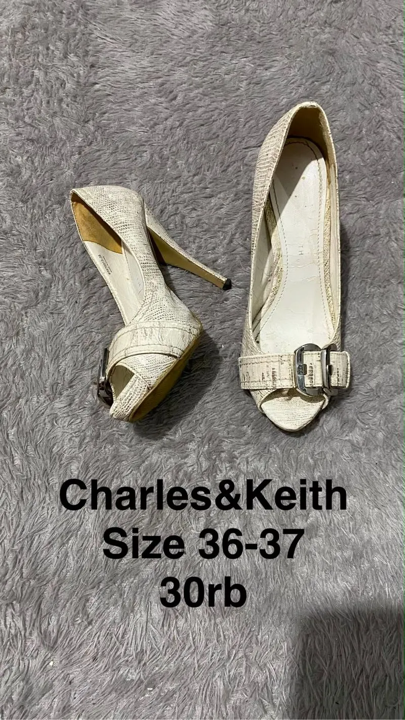 Heels charles keith size 36 - 37 photo 1