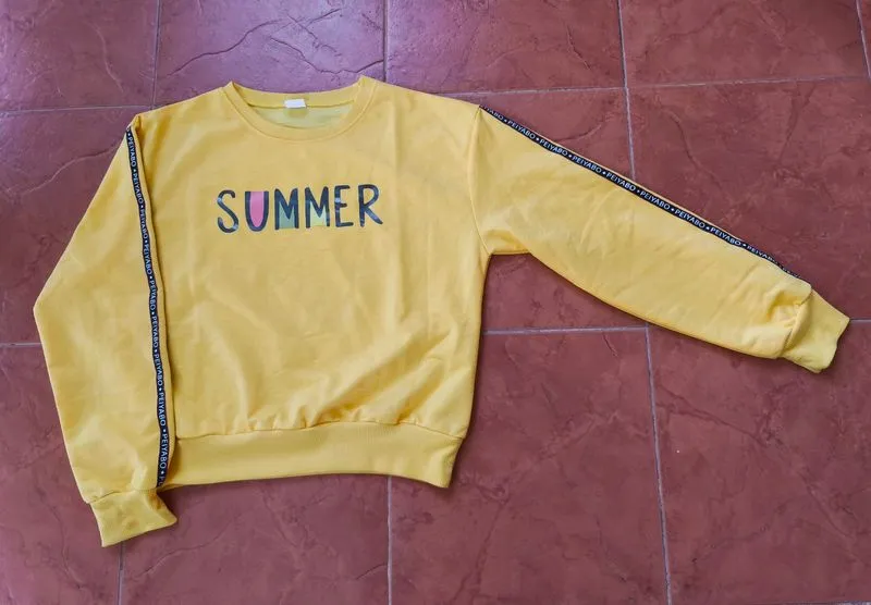 Sweater yellow kuning crop lucu  photo 1