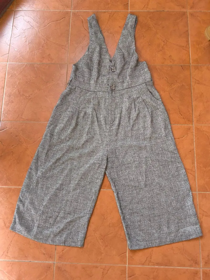 Cute and minimalist Jumpsuit grey tweed-like pattern size L photo 1
