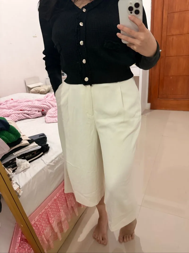 Uniqlo celana putih photo 1