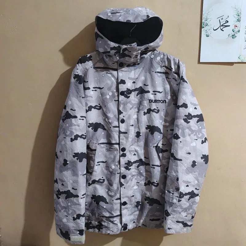 Burton outdoor jacket camouflage photo 1